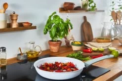 Tefal Natural Chef Keramische Koekenpan 24 Cm 15 Tefal Natural Chef Keramische Koekenpan 24 Cm -Tefal 1630336