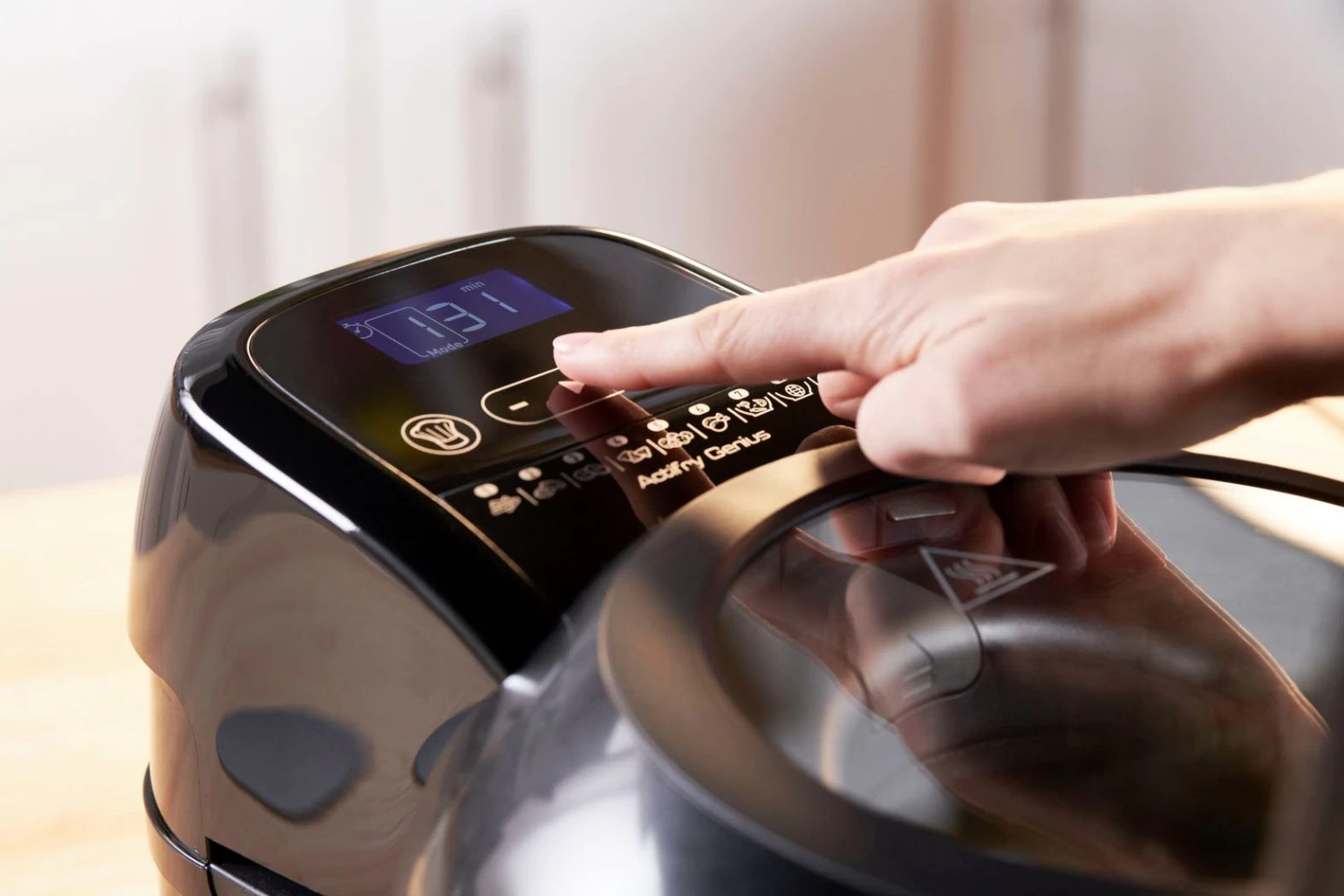 Tefal Airfryer FZ7738 ActiFry Genius + Inhoud 1,2 Kg, Timer, 9 Automatische Menu's, Roerarm-systeem, Zwart 8 Tefal Airfryer FZ7738 ActiFry Genius + Inhoud 1,2 Kg, Timer, 9 Automatische Menu's, Roerarm-systeem, Zwart - Afbeelding 8