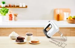 Tefal Handmixer HT4611 Prep'Mix+ Ideaal Voor Lichte En Taaie Bereidingen, Krachtige 500-w-motor, 5 Snelheden, Turbofunctie, 2 Roergardes, 2 Deeghaken, Pureerstaaf-opzet -Tefal tefal handmixer ht4611 prepmix ideaal voor lichte en taaie bereidingen krachtige 500 w motor 5 snelheden turbofunctie 2 roergardes 2 deeghaken pureerstaaf opzet wit 8