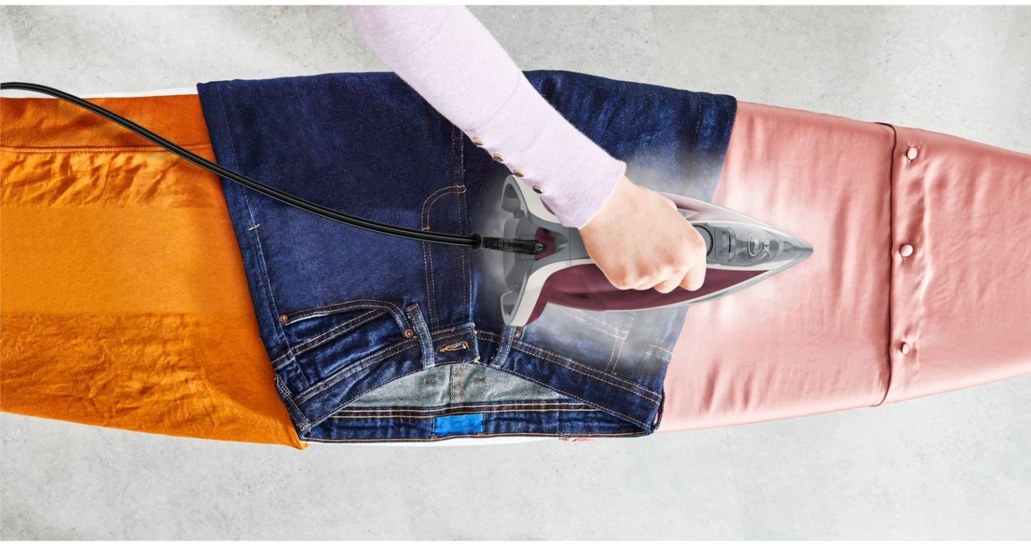 Tefal Stoomstrijkijzer FV6870 Smart Protect Plus Automatische Uitschakeling, Verticale Stoomfunctie, Uitstekende Glij-eigenschappen 5 Tefal Stoomstrijkijzer FV6870 Smart Protect Plus Automatische Uitschakeling, Verticale Stoomfunctie, Uitstekende Glij-eigenschappen - Afbeelding 5